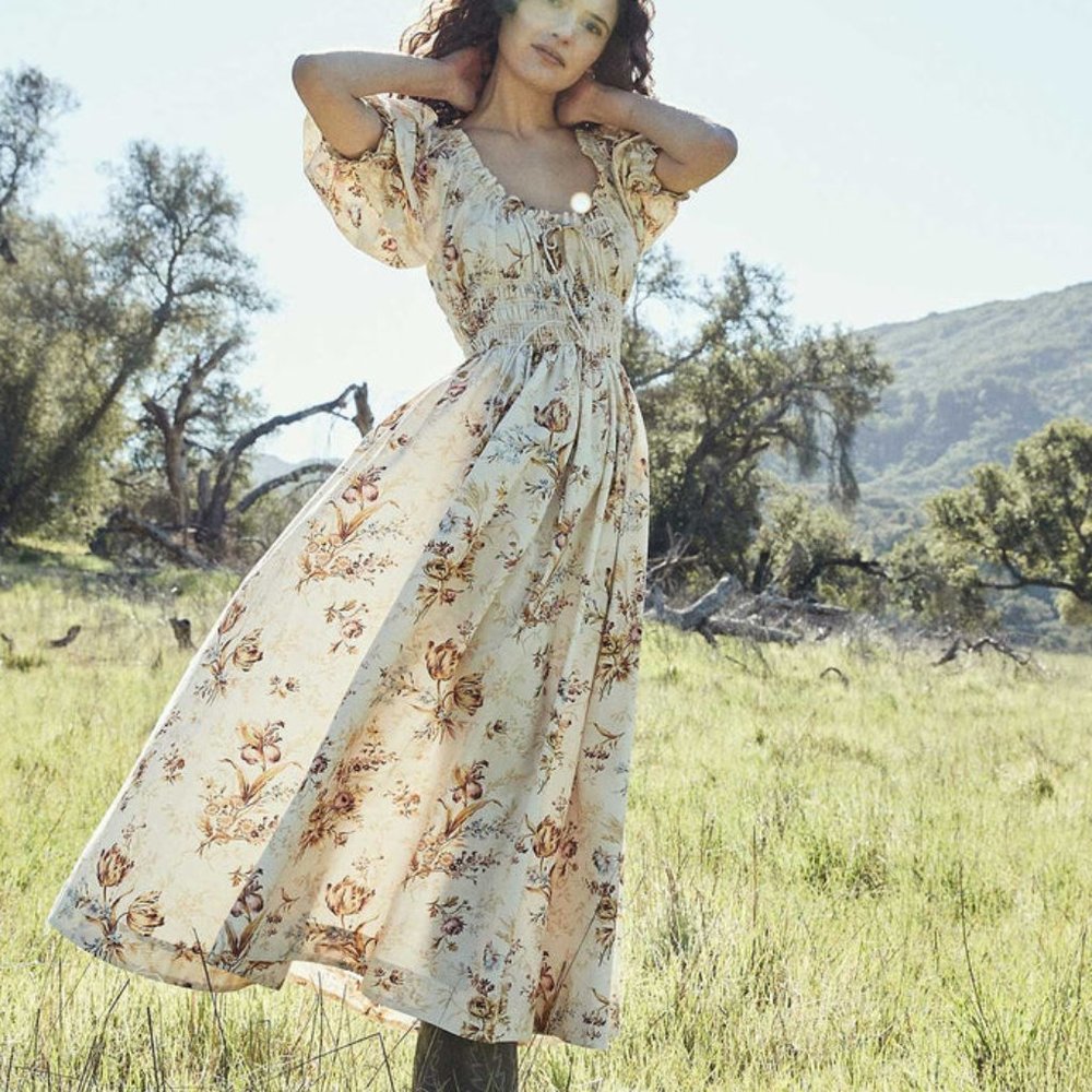 Doen Victoire Dress in Field Of Tulips